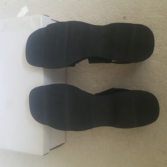 Summer Sandals - Picture 3 of 4